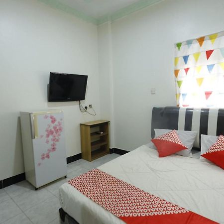 Oyo 92702 Minang Jaya Hotel Нагоя Екстериор снимка
