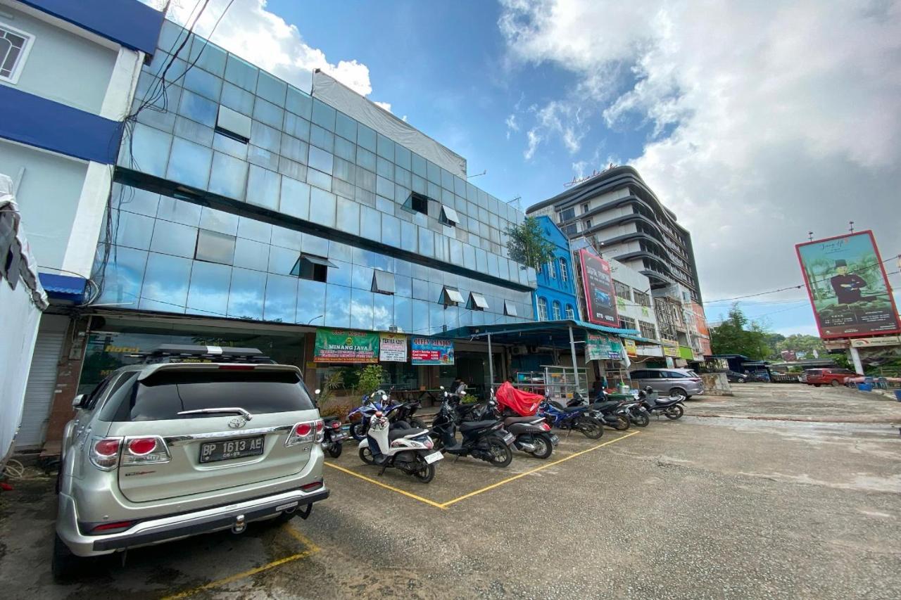 Oyo 92702 Minang Jaya Hotel Нагоя Екстериор снимка