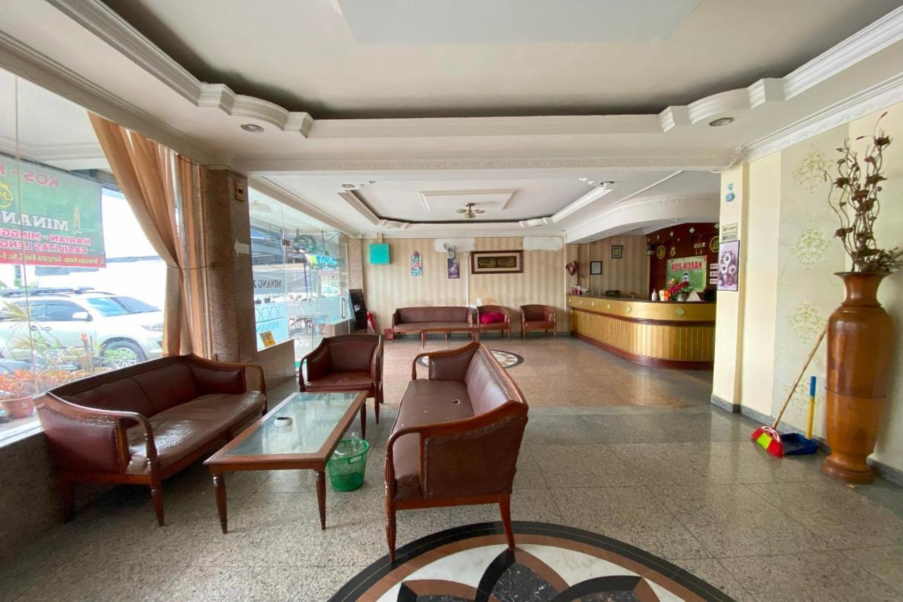 Oyo 92702 Minang Jaya Hotel Нагоя Екстериор снимка
