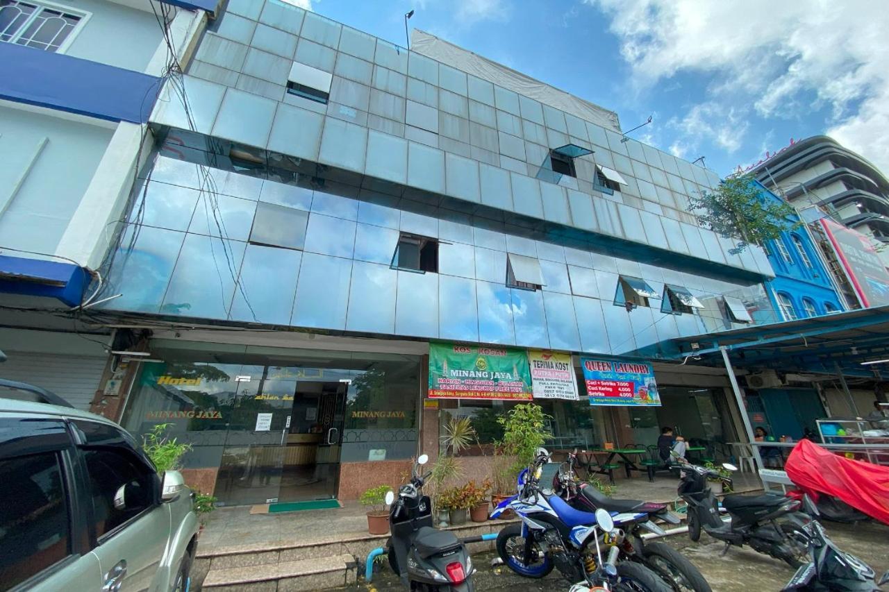 Oyo 92702 Minang Jaya Hotel Нагоя Екстериор снимка