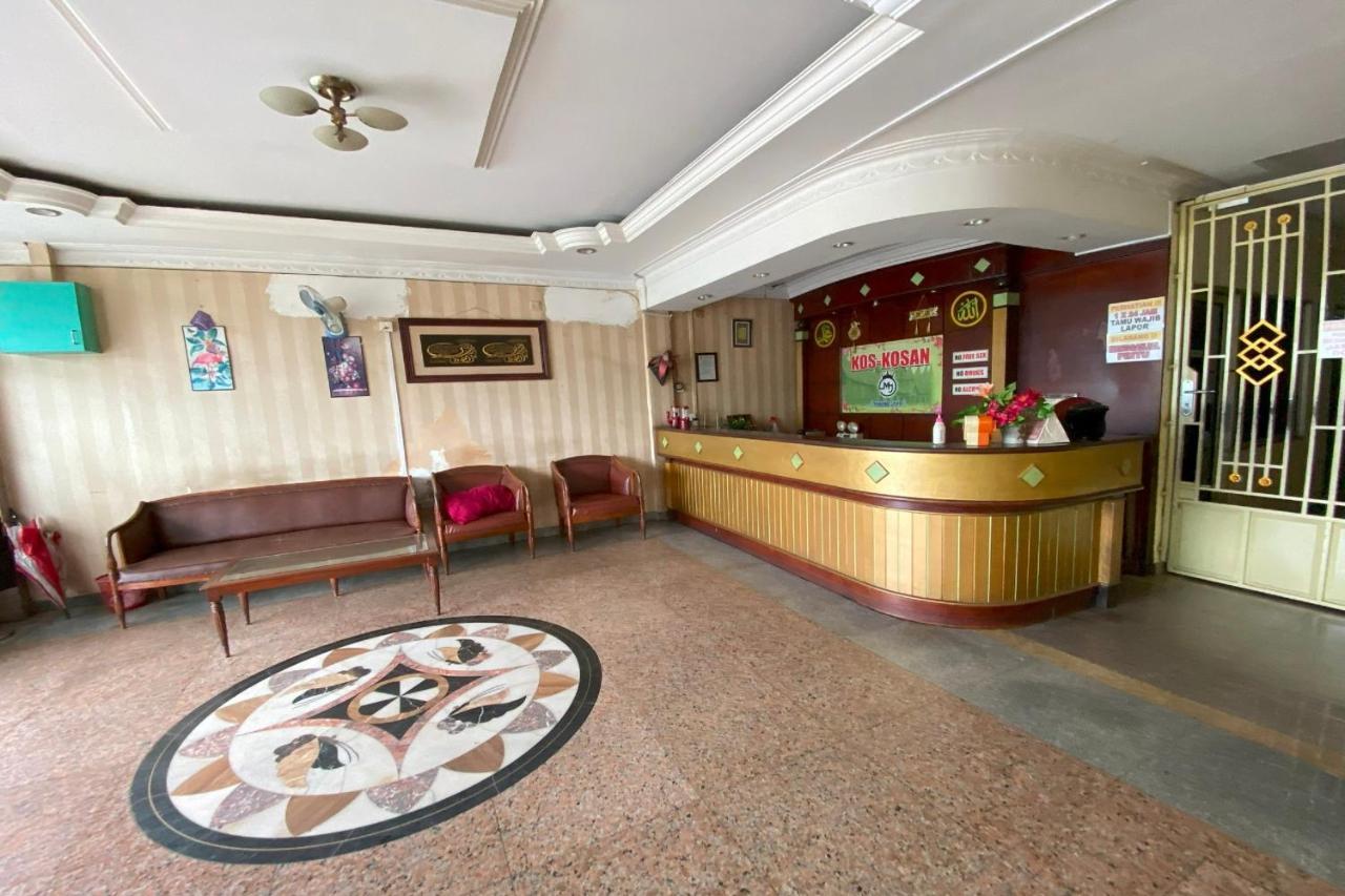 Oyo 92702 Minang Jaya Hotel Нагоя Екстериор снимка