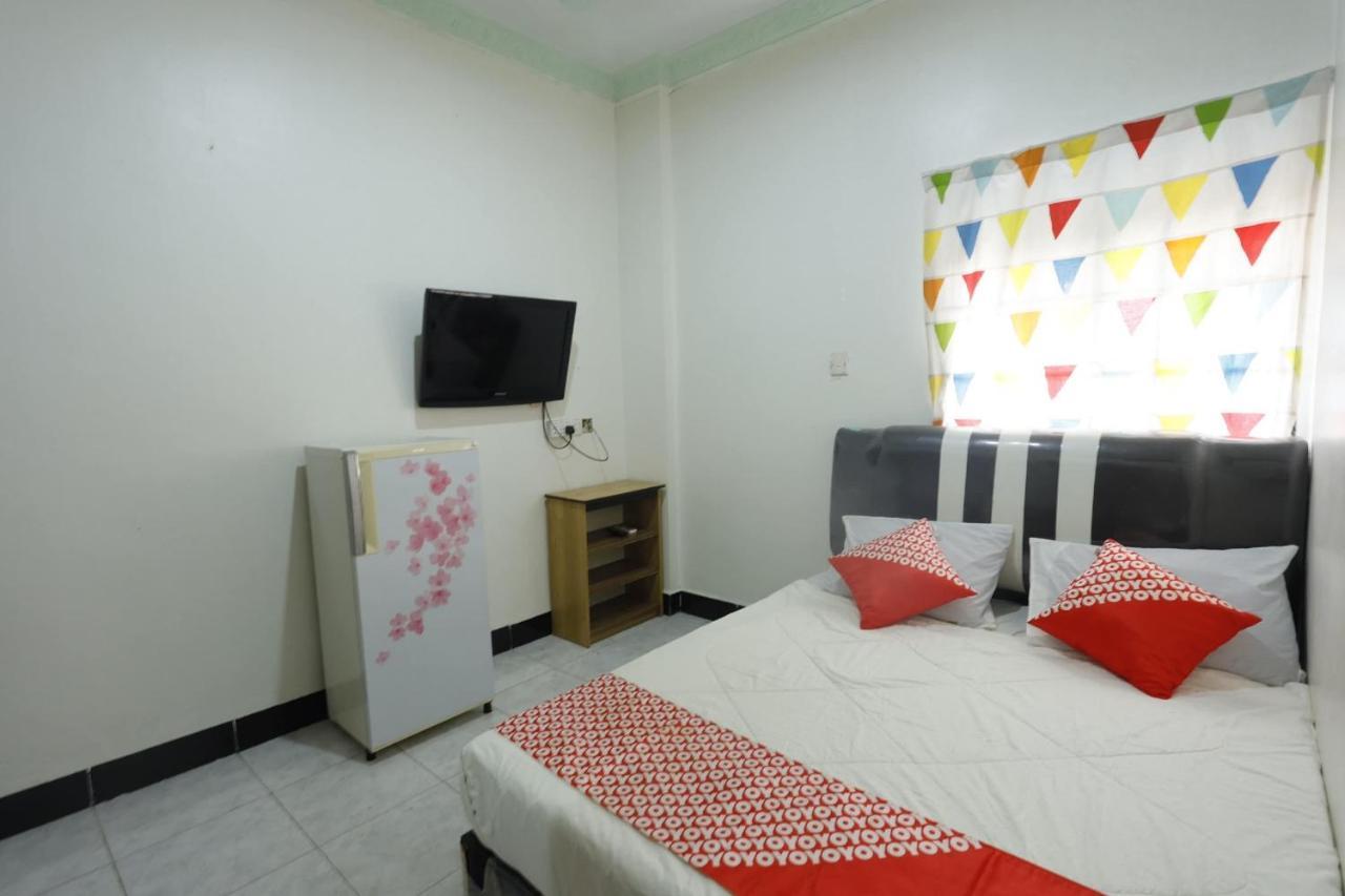 Oyo 92702 Minang Jaya Hotel Нагоя Екстериор снимка