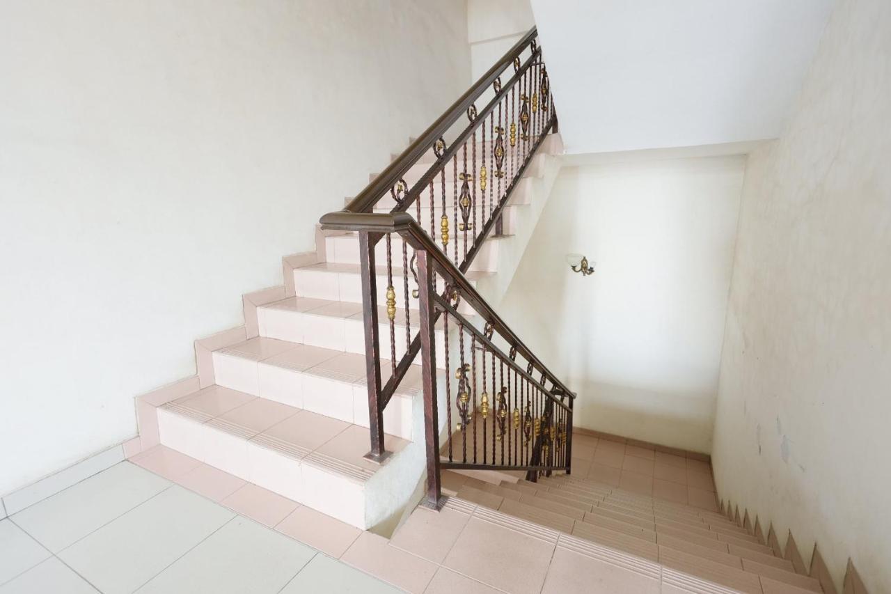 Oyo 92702 Minang Jaya Hotel Нагоя Екстериор снимка