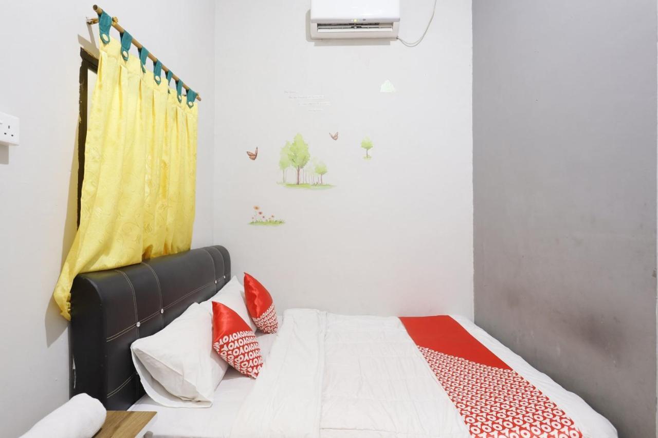 Oyo 92702 Minang Jaya Hotel Нагоя Екстериор снимка