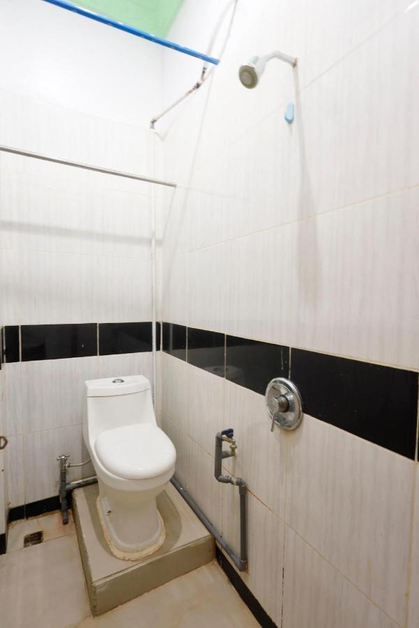 Oyo 92702 Minang Jaya Hotel Нагоя Екстериор снимка