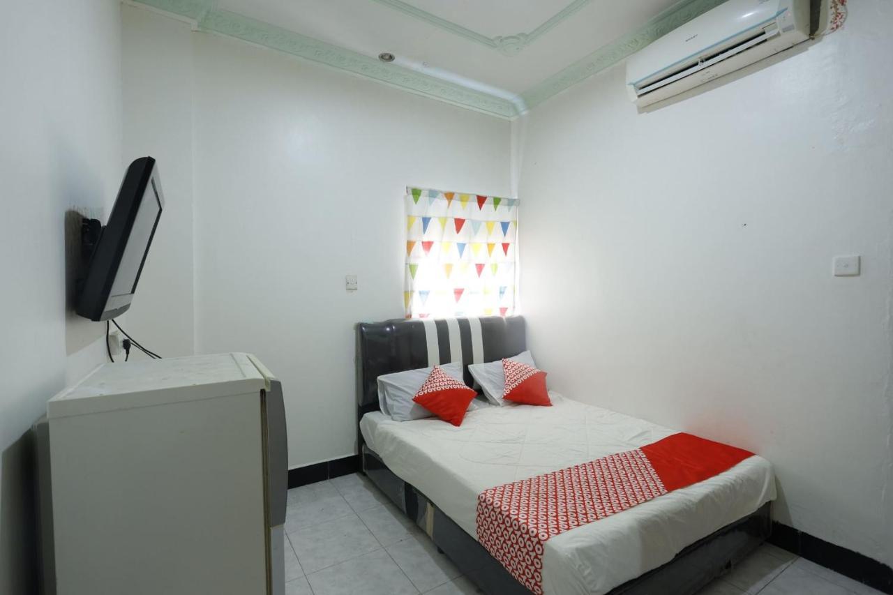 Oyo 92702 Minang Jaya Hotel Нагоя Екстериор снимка